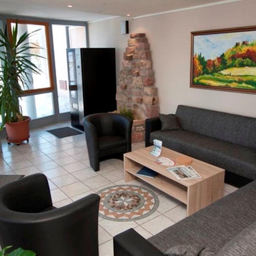 Rhoen Panorama Hostel Поппенхаузен Экстерьер фото