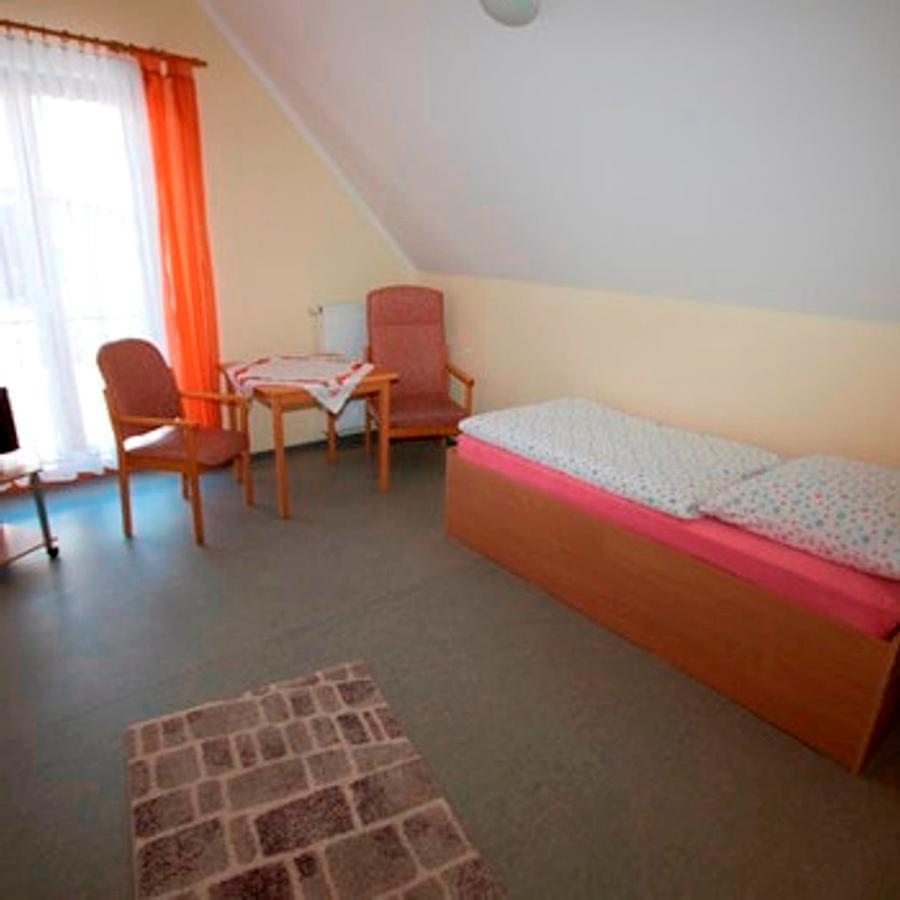 Rhoen Panorama Hostel Поппенхаузен Экстерьер фото